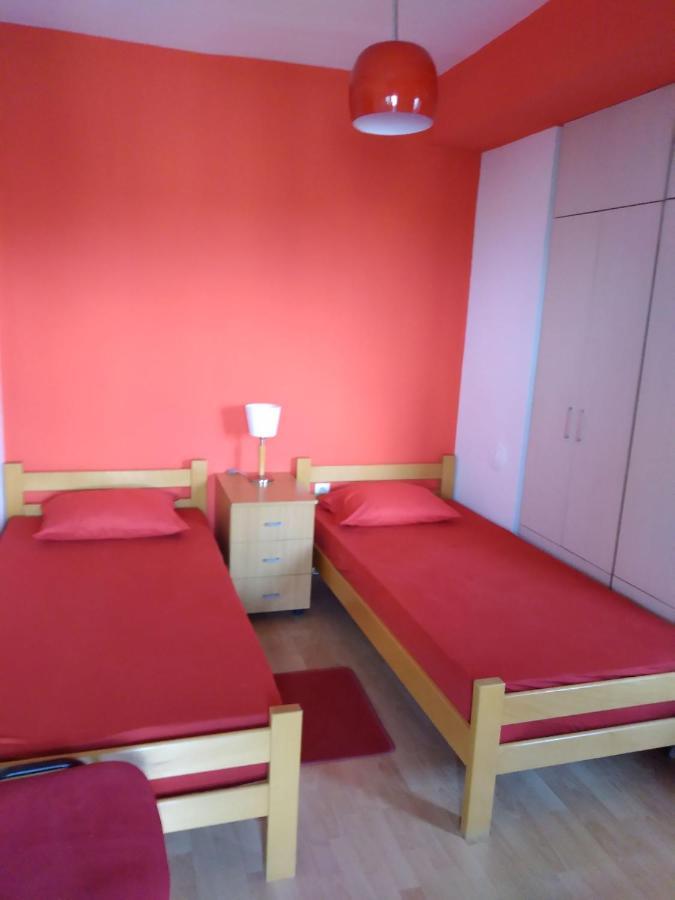 Skopje City Center Red Apartment Eksteriør billede